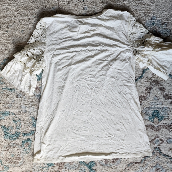 Shirt with lace - Picture 4 of 4